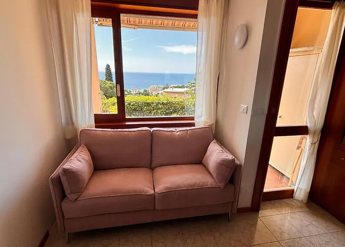Bilocale Vista Mare Con Giardino Privato E Piscina * Sanremo