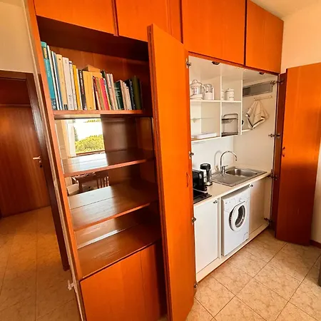 Bilocale Vista Mare Con Giardino Privato E Piscina Апартаменти *