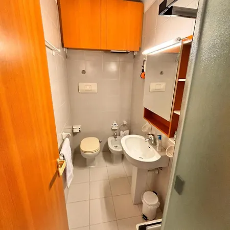 Bilocale Vista Mare Con Giardino Privato E Piscina Санремо