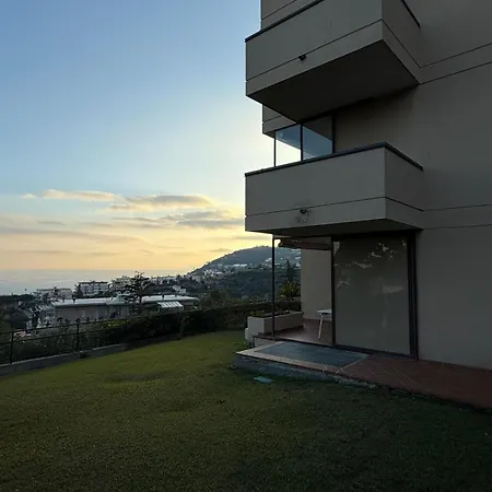 Bilocale Vista Mare Con Giardino Privato E Piscina *